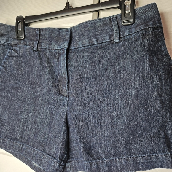 LOFT The Riviera Short In Denim Blue size 8. - Picture 2 of 5